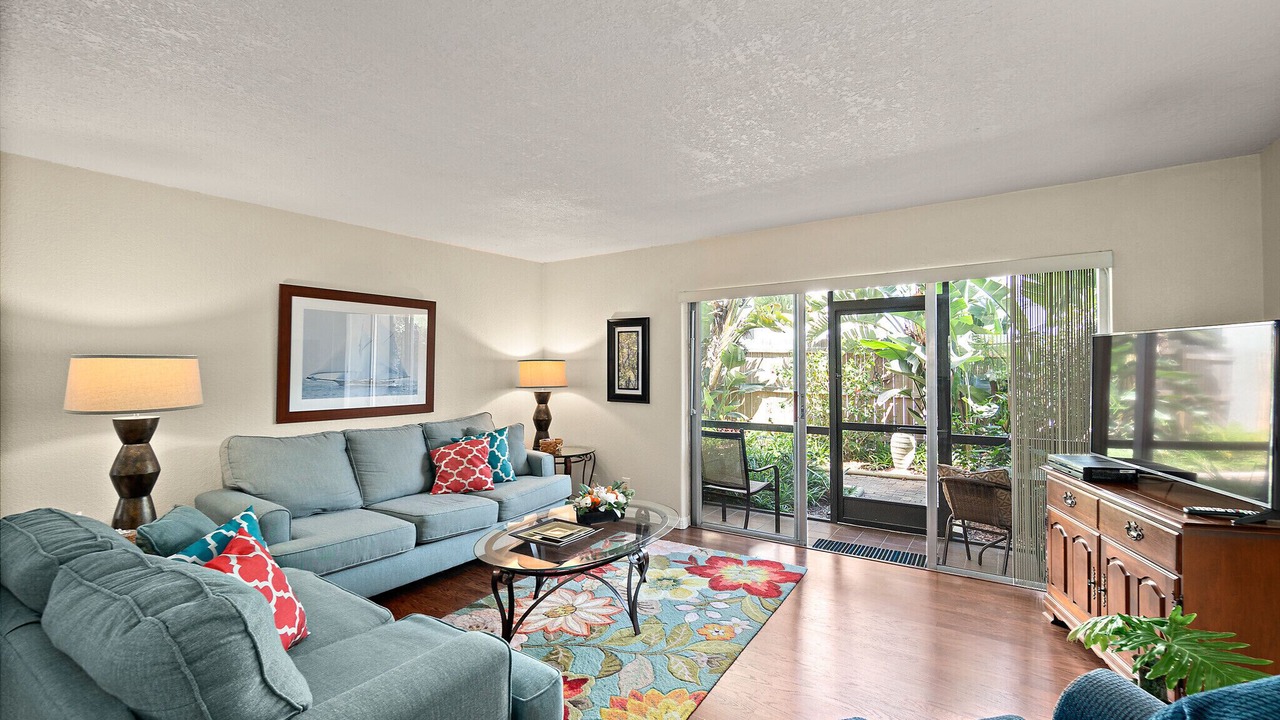 Photo of Livingroom in Historic Downtown Melbourne