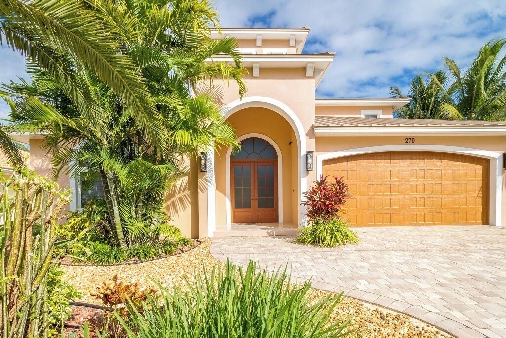Photo of Outdoor in Coury