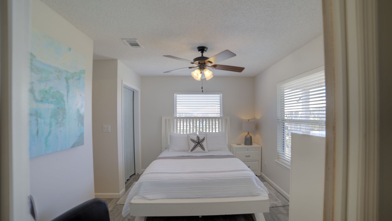 Photo of Bedroom in Miramar Beach