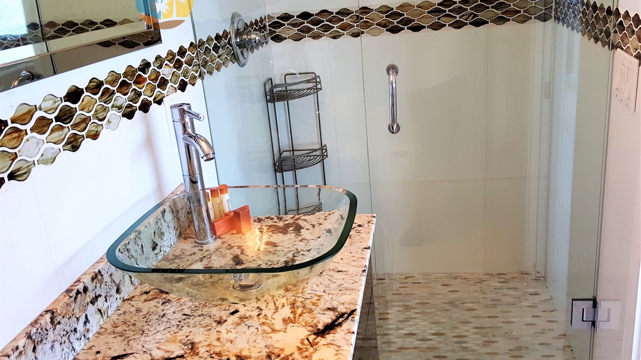 Photo of Bathroom in Mid Beach