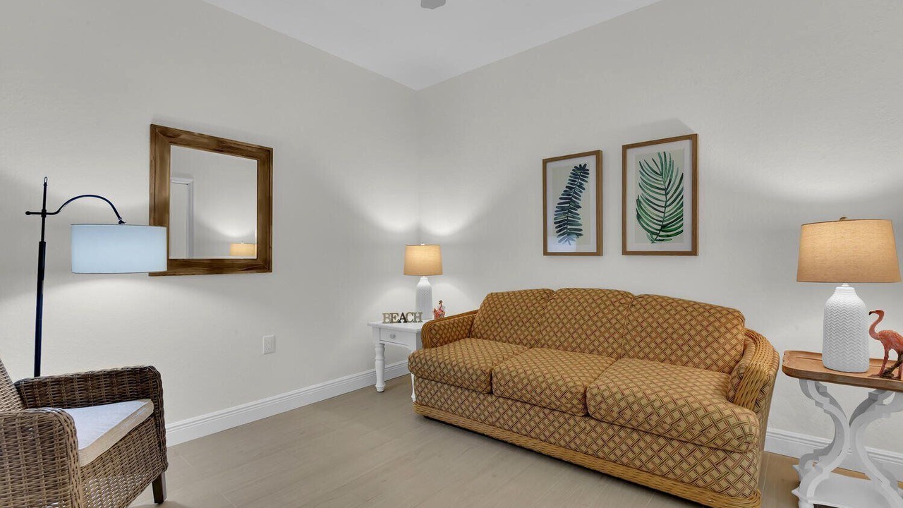 Photo of Livingroom in Naples