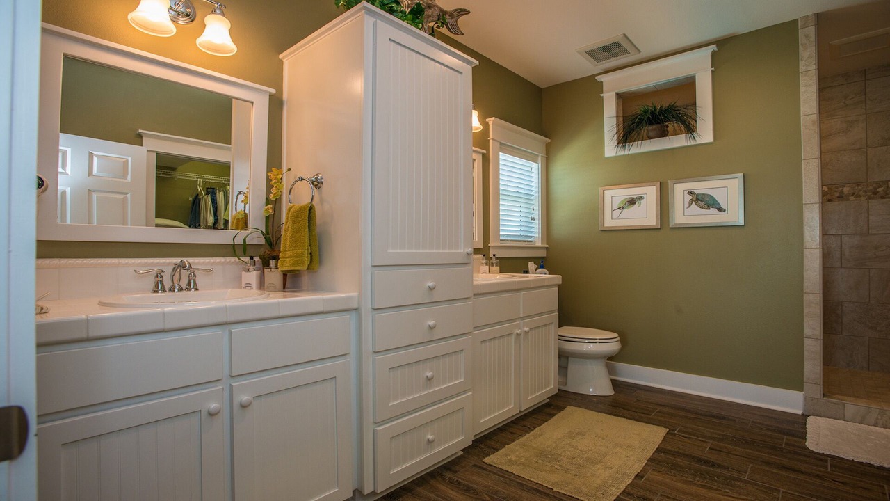 Photo of Bathroom in Cape Breezes