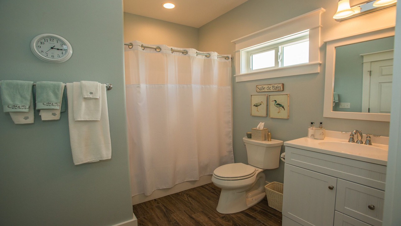 Photo of Bathroom in Cape Breezes