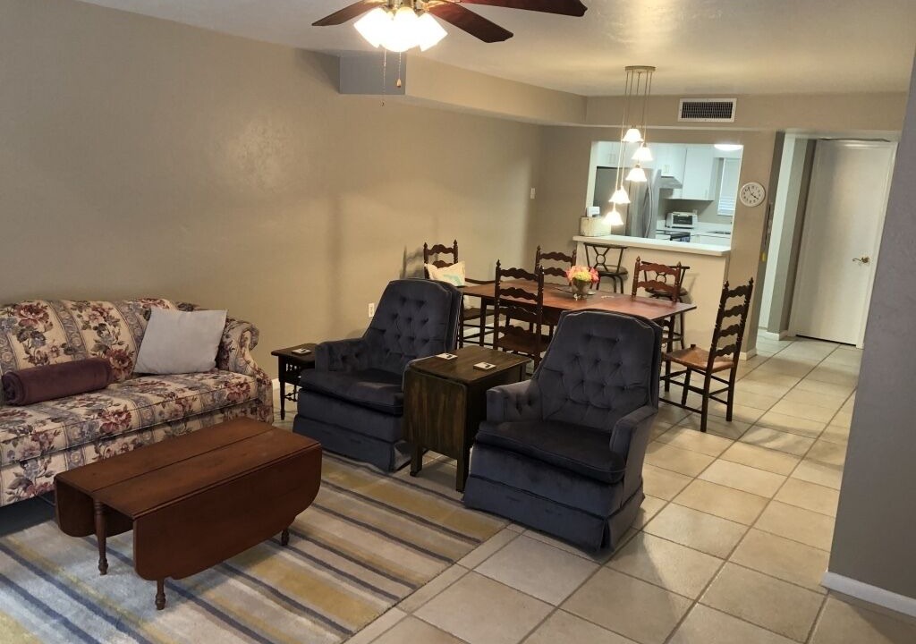 Photo of Livingroom in Springs at Kings Bay
