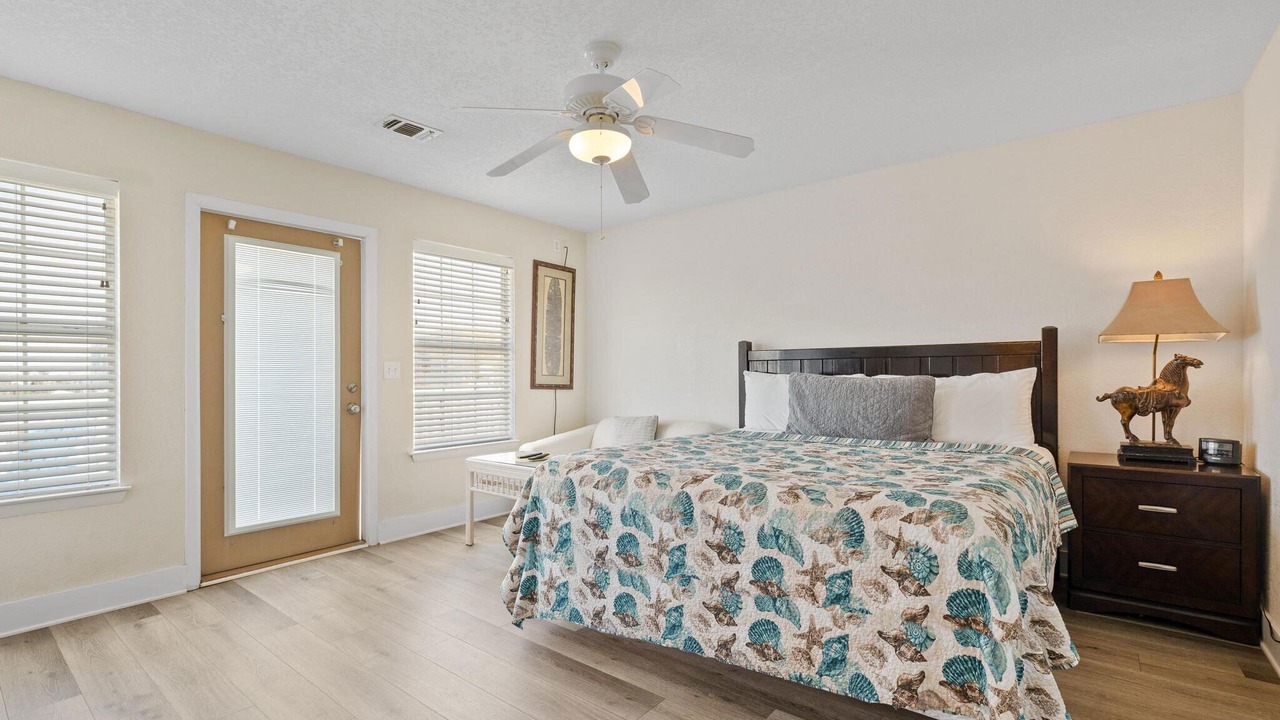 Photo of Bedroom in Lafitte Cove