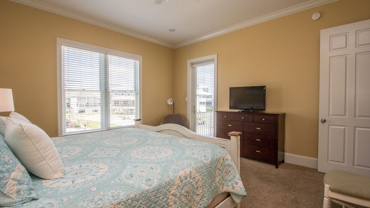 Photo of Bedroom in Gulf Shores