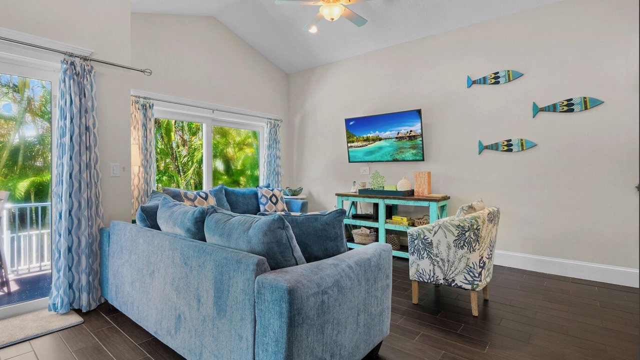 Photo of Livingroom in Holmes Beach