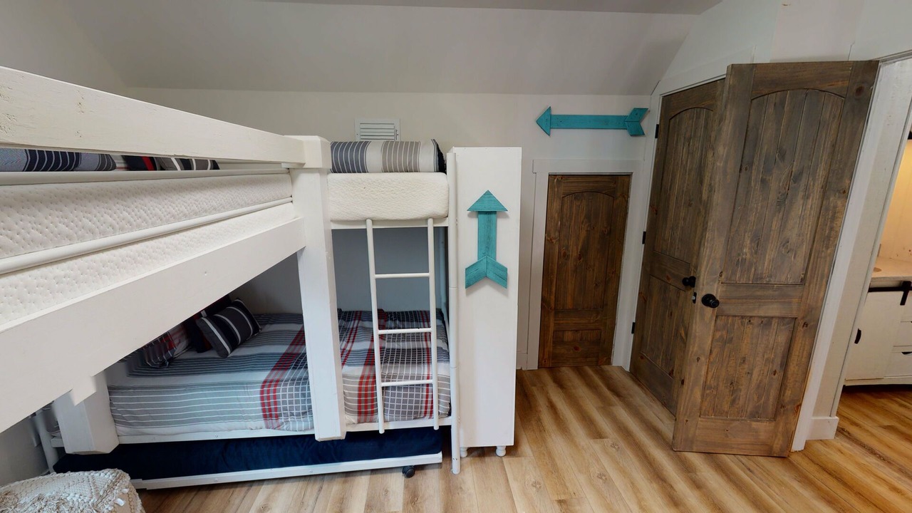 Photo of Bedroom in Southpointe