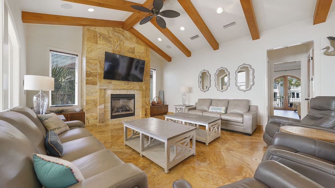 Photo of Livingroom in Miramar Beach