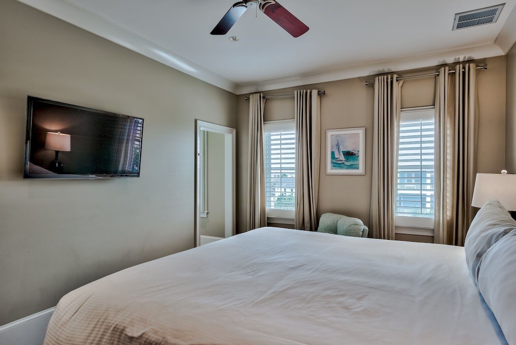 Photo of Bedroom in Holiday Isle