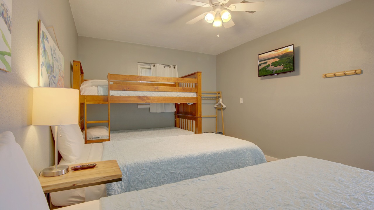 Photo of Bedroom in Yacht Club