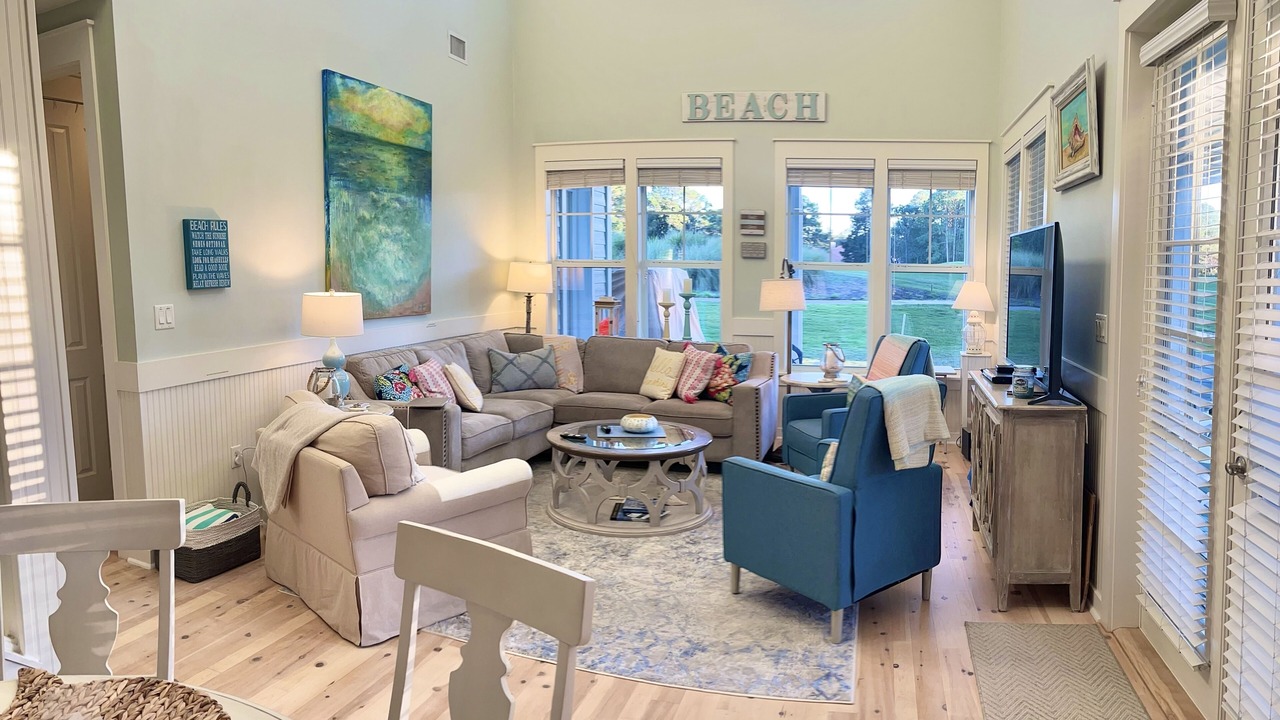 Photo of Livingroom in Laurel Grove