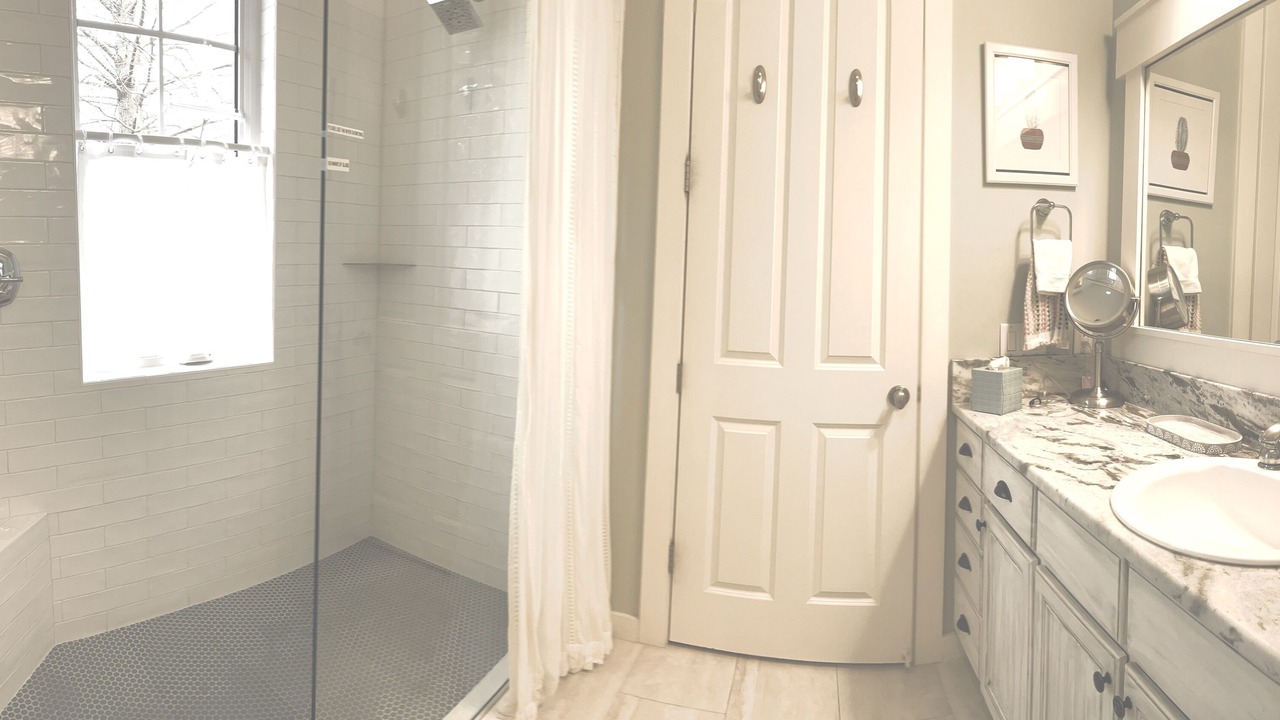 Photo of Bathroom in Laurel Grove