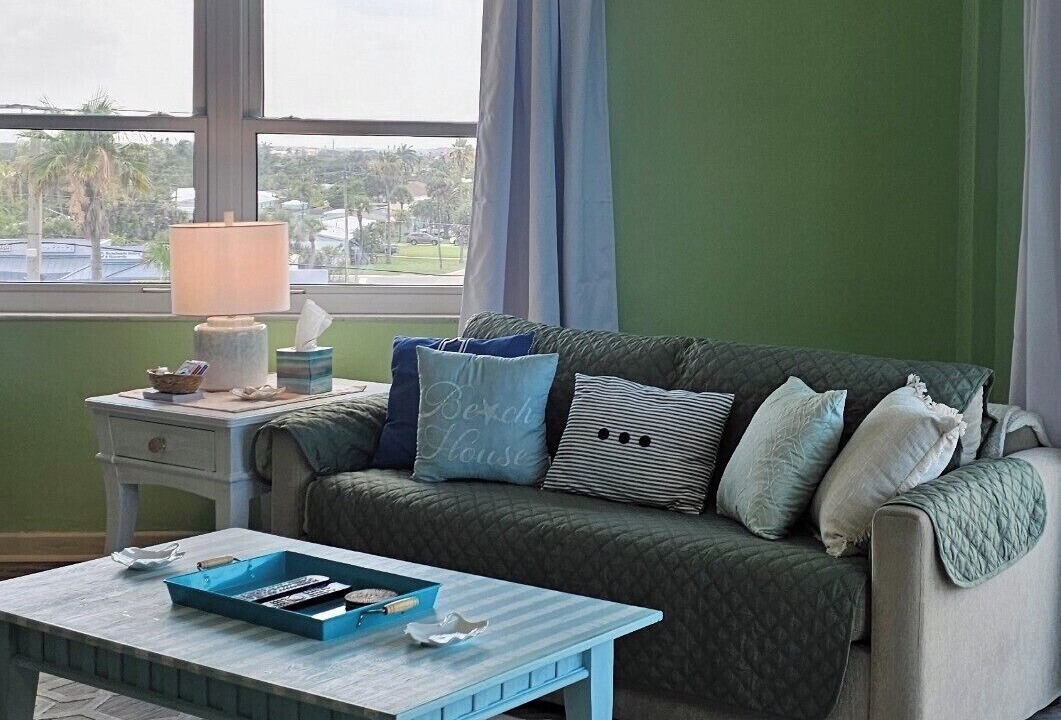 Photo of Livingroom in South Patrick Shores