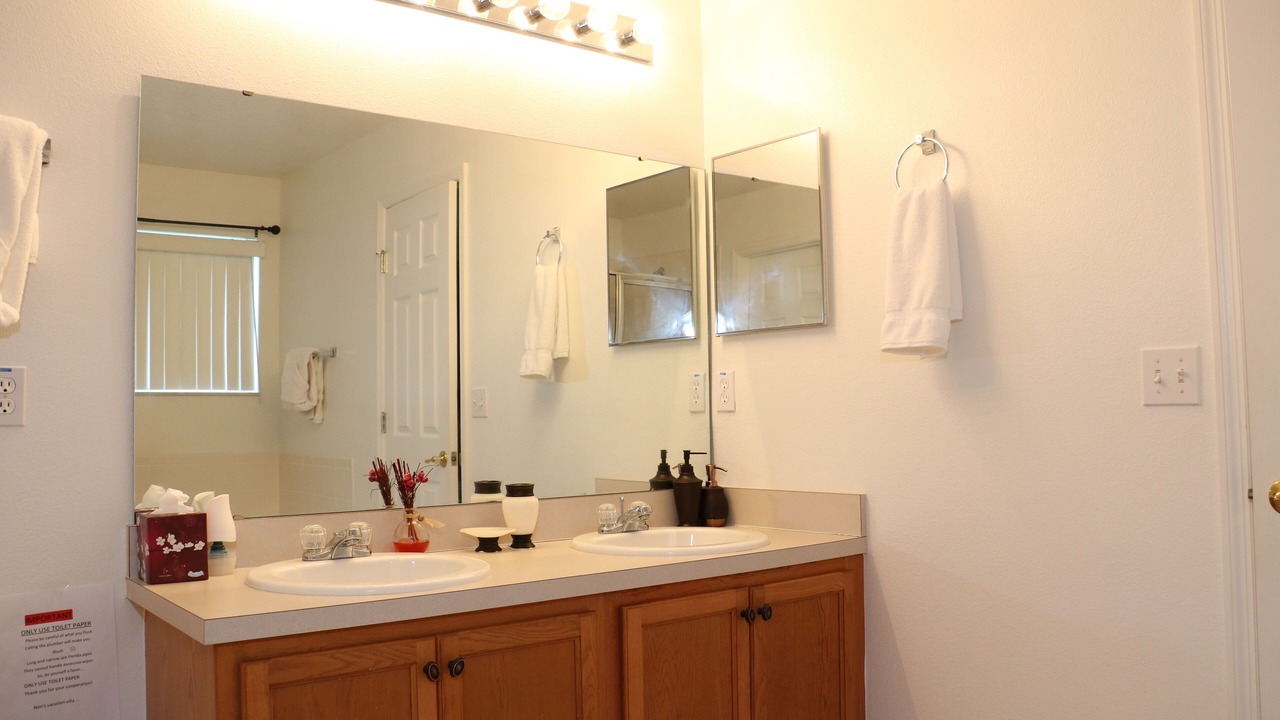 Photo of Bathroom in Legacy Park