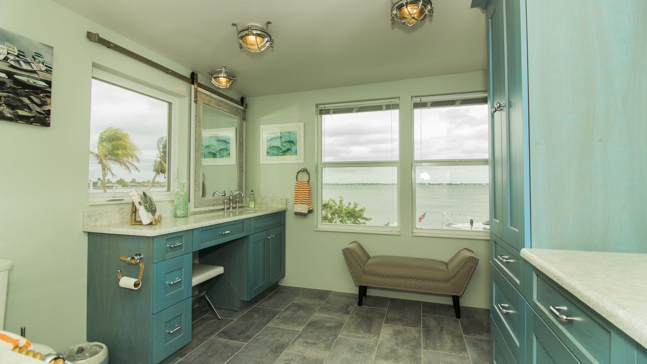 Photo of Bathroom in Caloosahatchee
