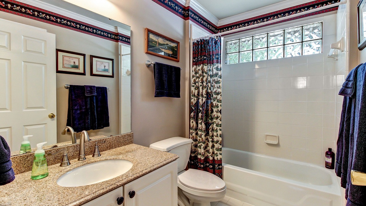 Photo of Bathroom in Lakeside