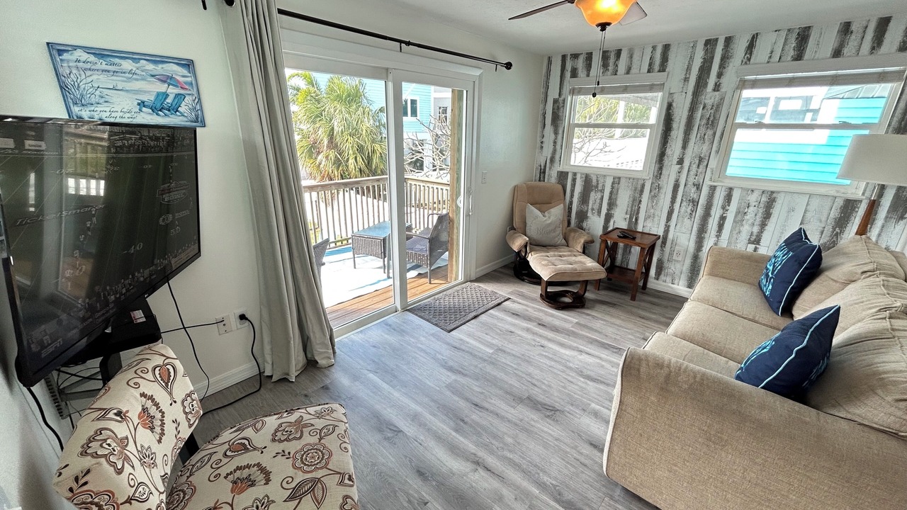 Photo of Livingroom in Bradenton Beach