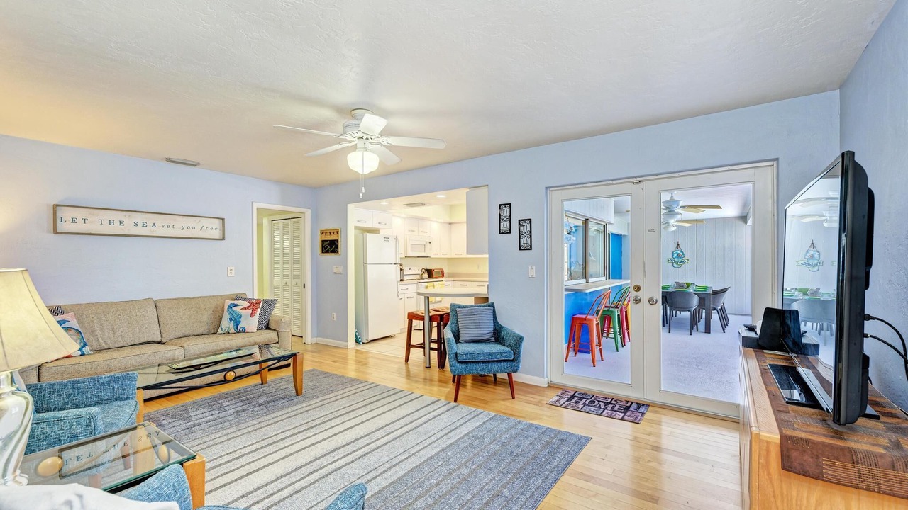 Photo of Livingroom in Sarasota Springs