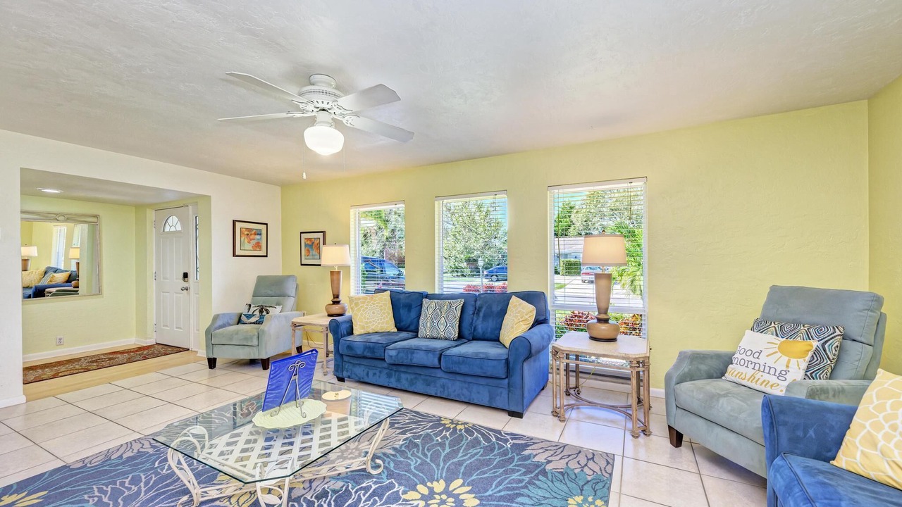 Photo of Livingroom in Sarasota Springs