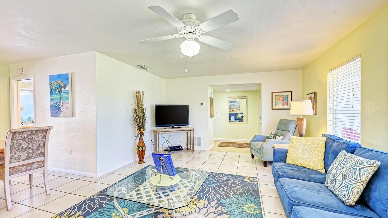 Photo of Livingroom in Sarasota Springs
