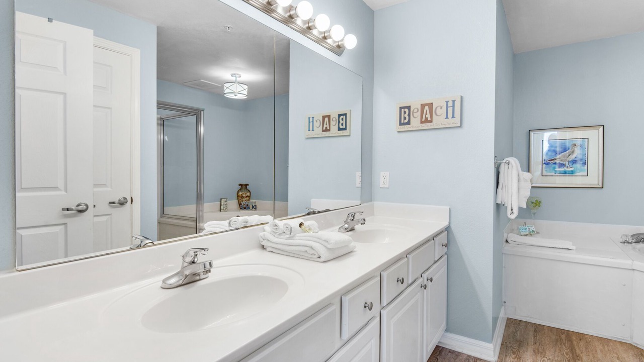Photo of Bathroom in Navarre Beach