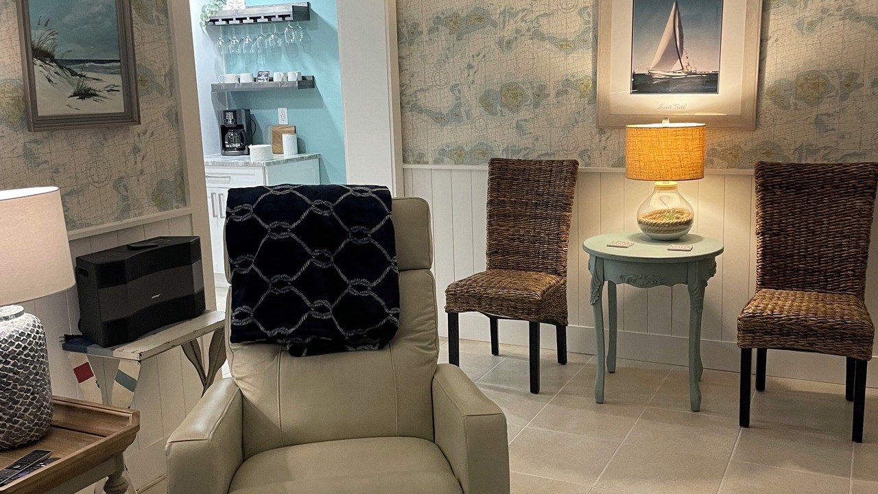 Photo of Livingroom in Hudson Beach Estates