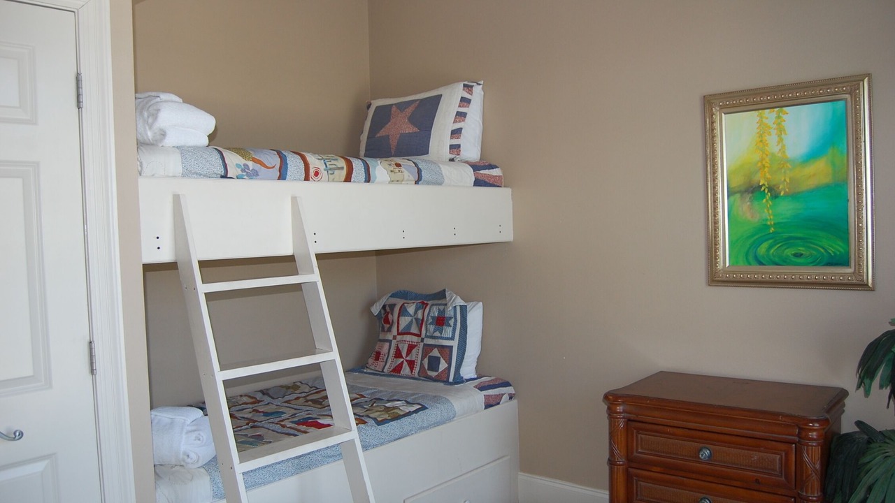 Photo of Bedroom in Miramar Beach