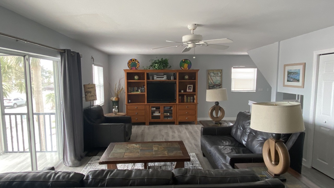 Photo of Bedroom in Mid Island