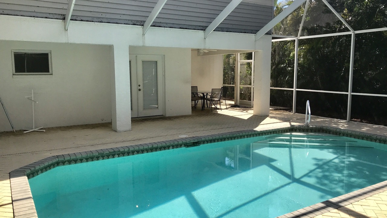 Photo of Outdoor in Mid Island