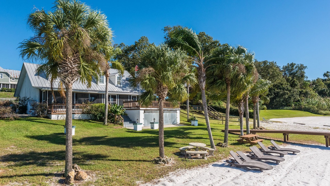 Photo of Outdoor in Eastlake Weir