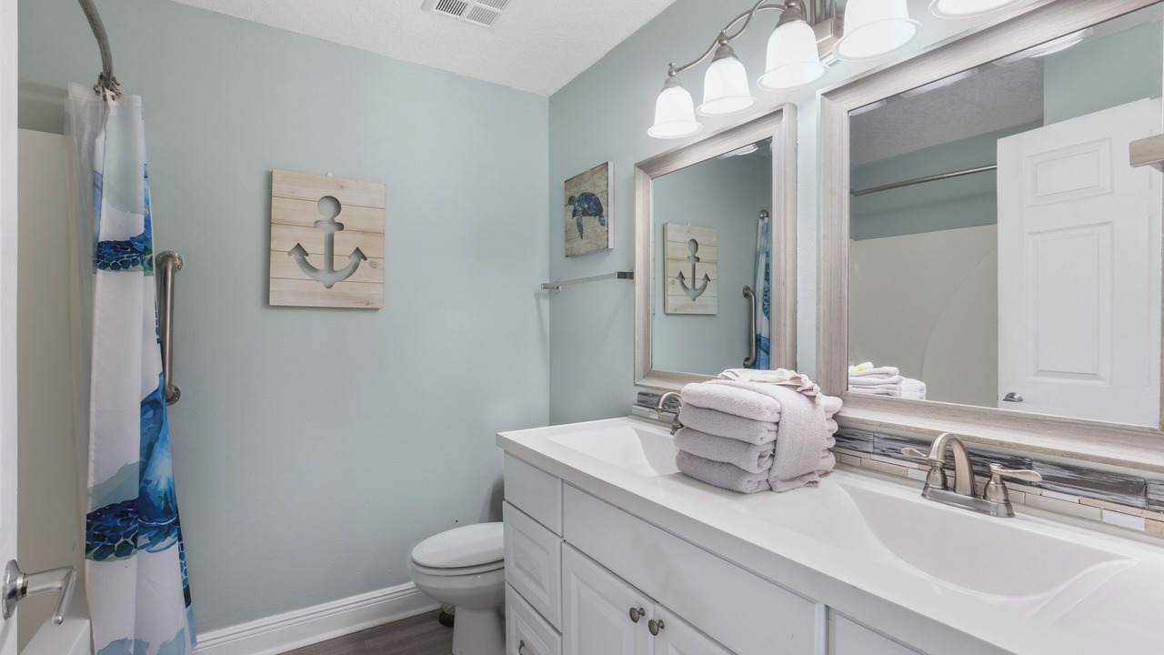 Photo of Bathroom in Gulf Shores