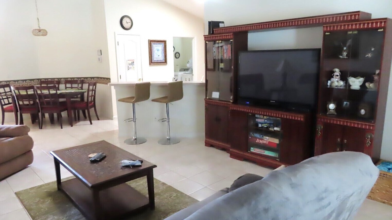 Photo of Livingroom in Mission Park
