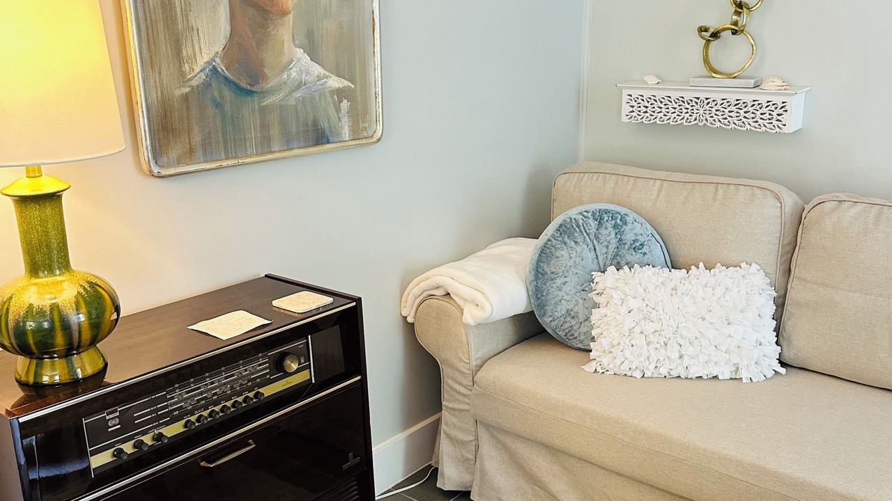 Photo of Livingroom in Bokeelia