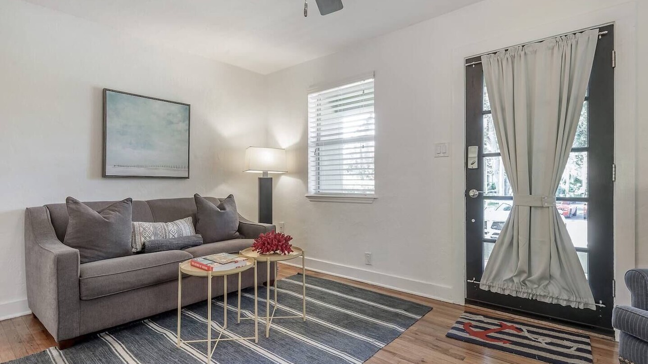 Photo of Livingroom in SoHo