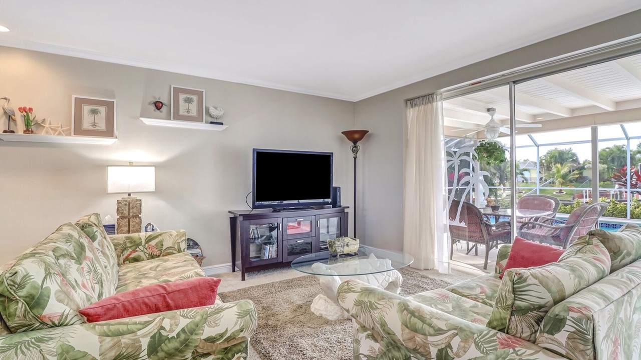 Photo of Livingroom in Caloosahatchee