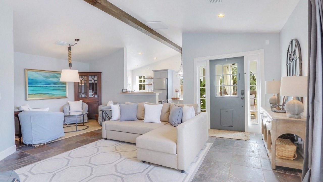 Photo of Livingroom in Jupiter