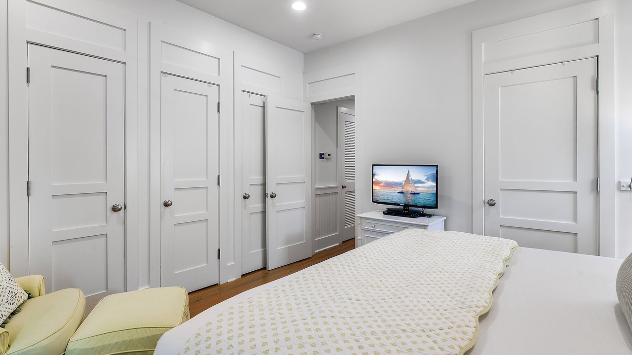 Photo of Bedroom in Cottage District