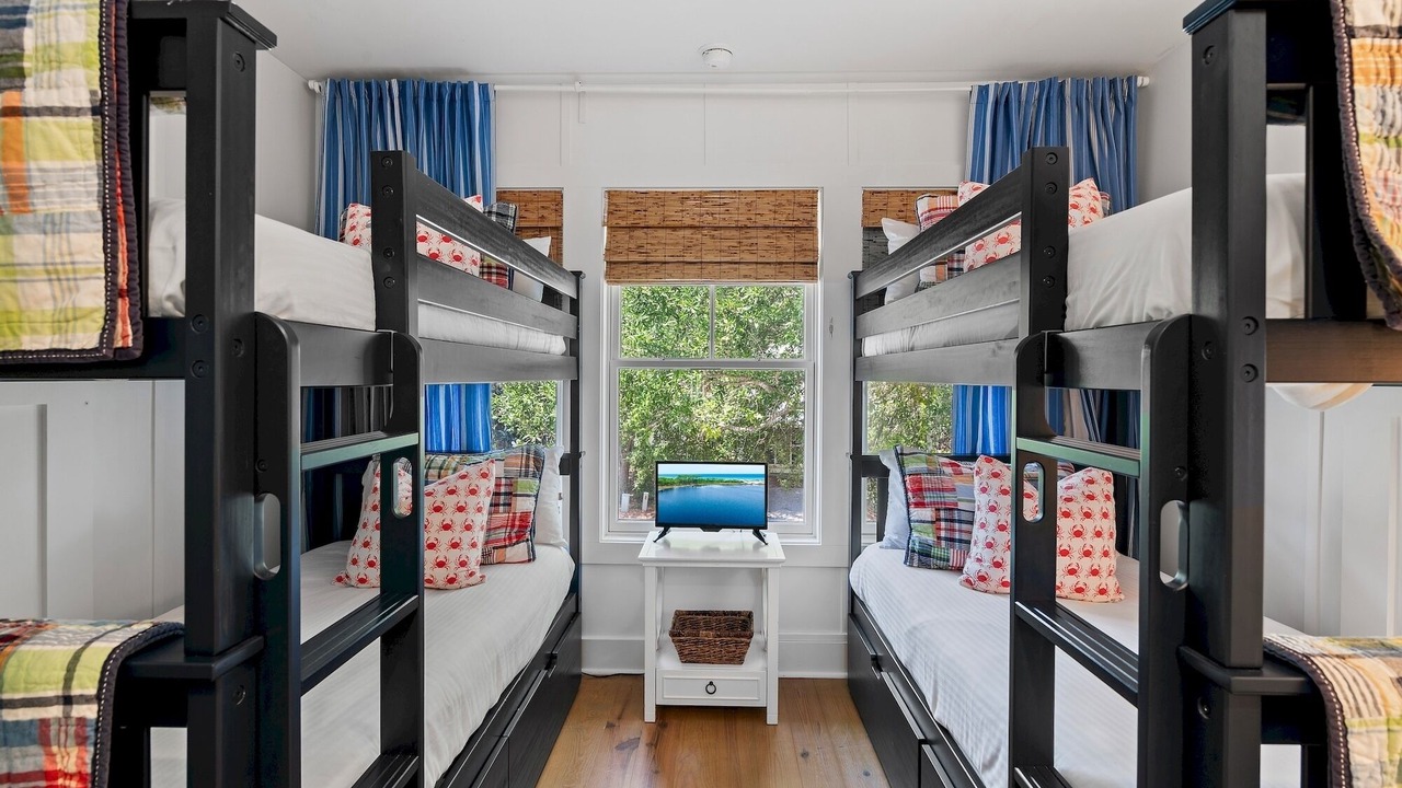 Photo of Bedroom in Cottage District