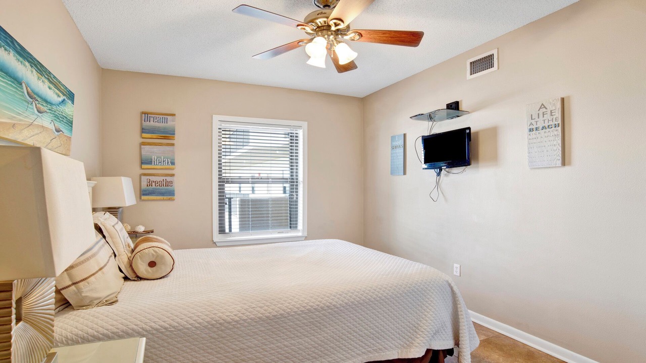 Photo of Bedroom in Orange Beach East