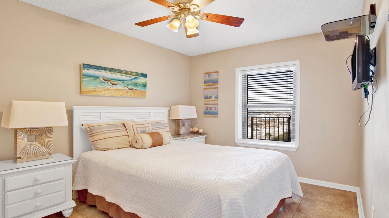 Photo of Bedroom in Orange Beach East