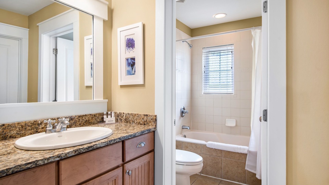 Photo of Bathroom in Laurel Grove