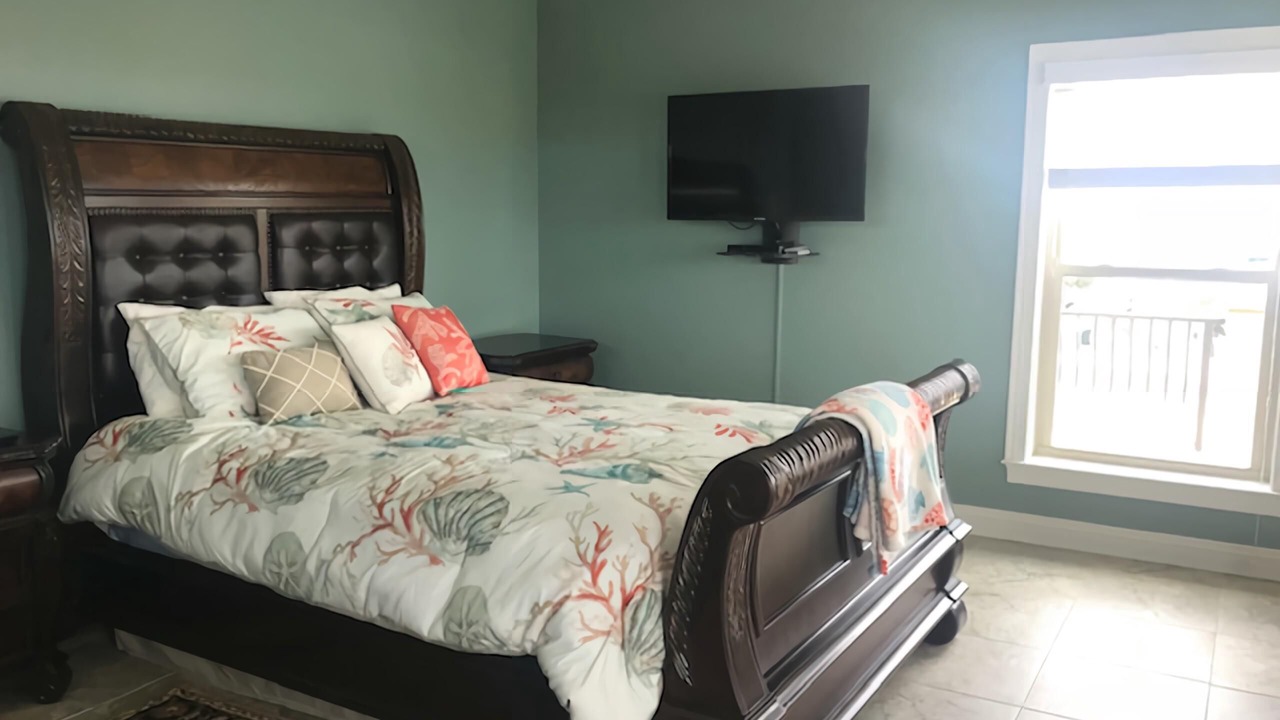Photo of Bedroom in Navarre Beach