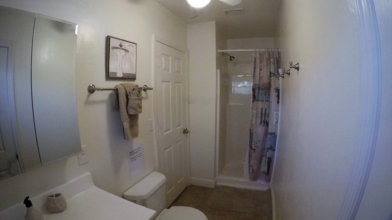 Photo of Bathroom in Altamont Manor