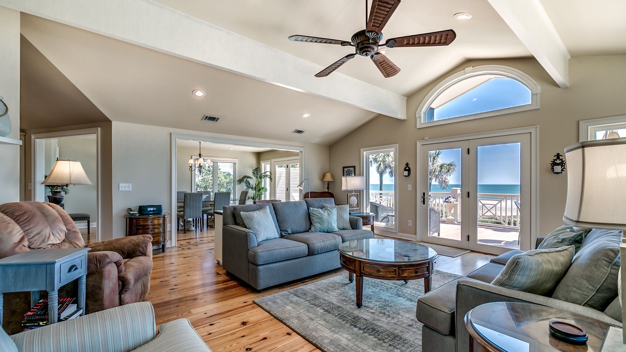 Photo of Livingroom in Long Bay Estates