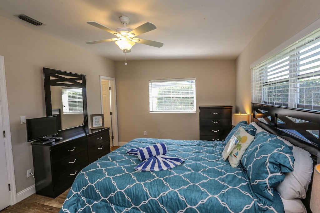 Photo of Bedroom in Siesta Isle