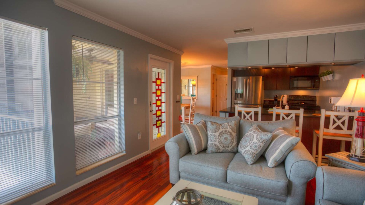 Photo of Livingroom in Madeira Beach