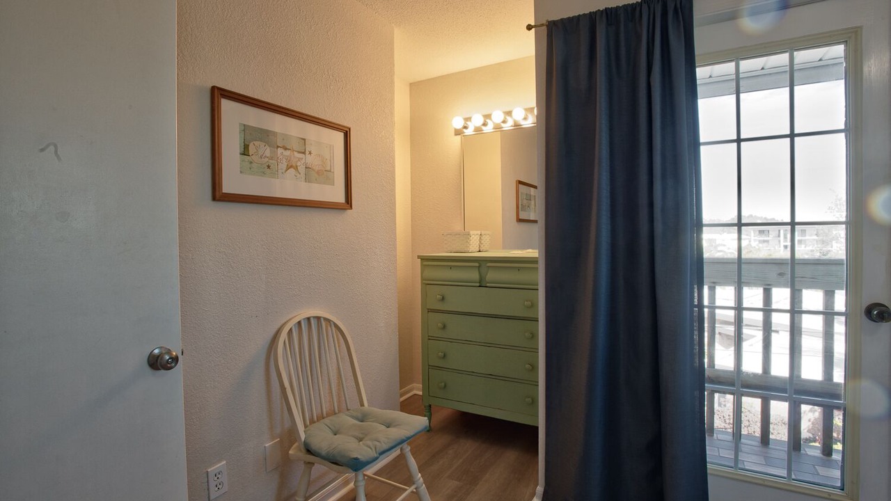Photo of Patio Balcony in Treasure Island