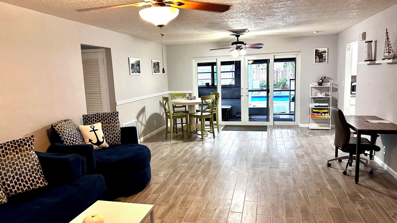 Photo of Livingroom in Lake Worth