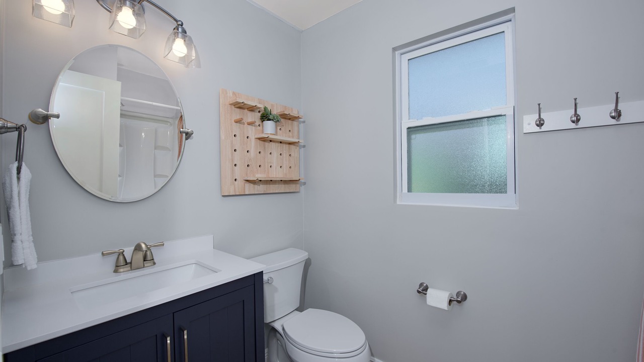 Photo of Bathroom in Mid Island